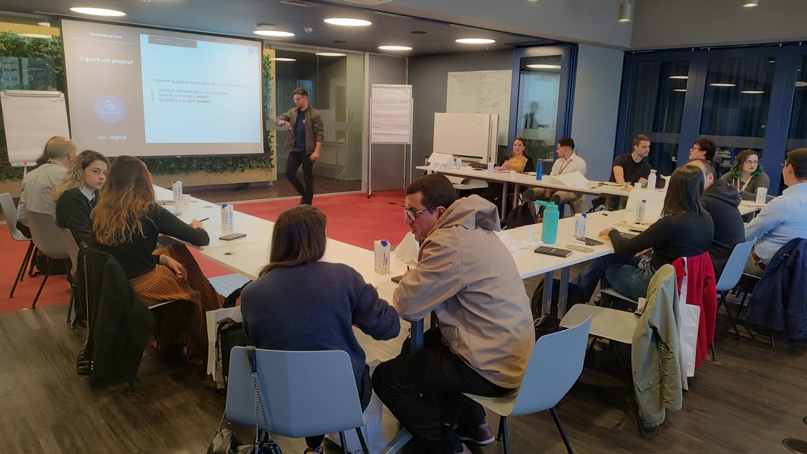 Treinamento sendo realizado em Multinacional do Setor Industrial e de Saúde